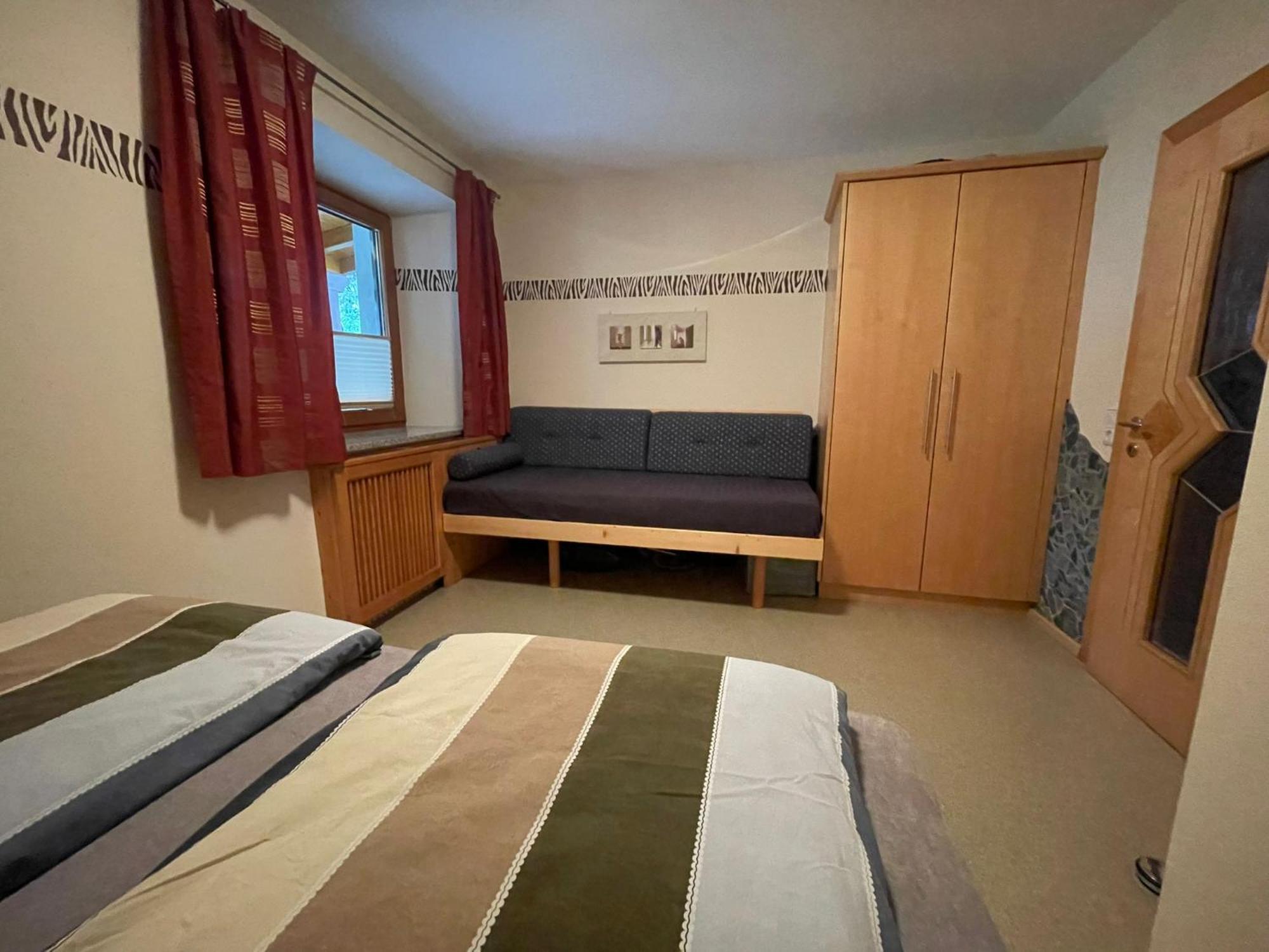 Jank Apartment *